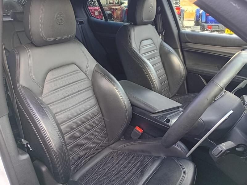 Used Alfa Romeo Stelvio Ti 280 HP (205 kW) 2020 White SUV