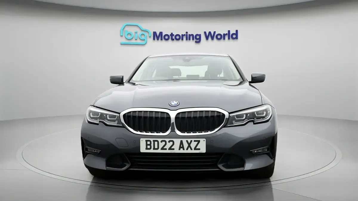 Used BMW 330 Sport Line 288 HP (211 kW) 2022 Sedan