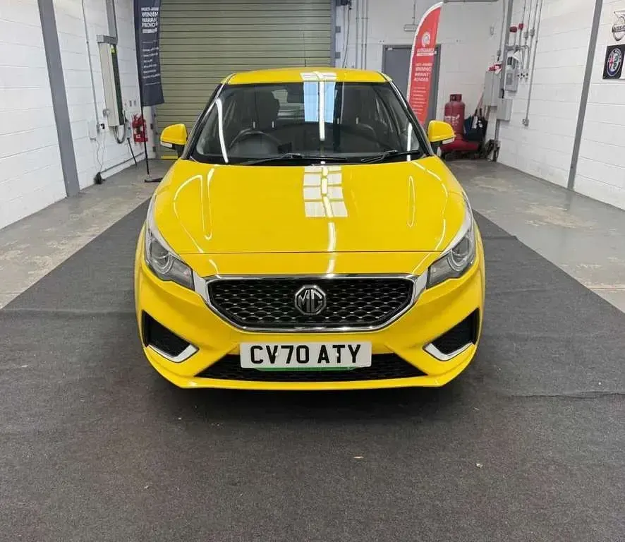 Used MG MG3 Exclusive 106 HP (77 kW) 2020 Yellow Hatchback