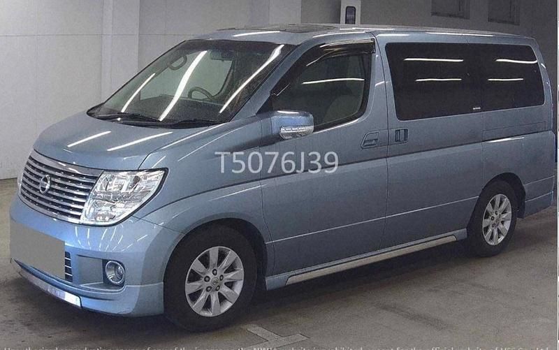 Used Nissan Elgrand 2005 Blue MPV
