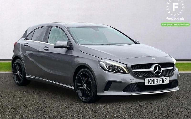Usado Mercedes A180 Sport Edition 122 HP (89 kW) 2018 Citadino