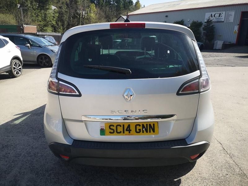 Used Renault Scénic III Dynamique 110 HP (80 kW) 2014 Silver MPV