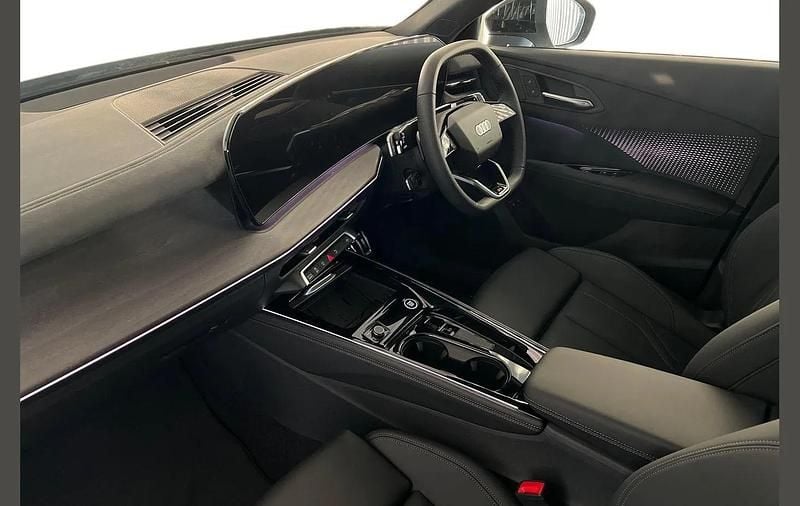 Used Audi Q3 Comfort 267 HP (196 kW) 2025 Grey SUV