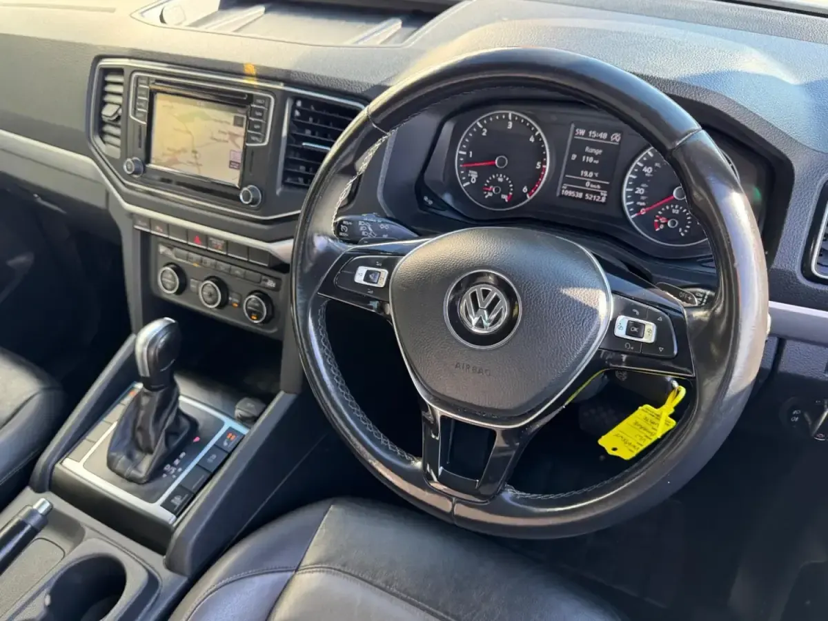 Begagnad VW Amarok Highline 254 HK (186 kW) 2019 Vit Pickup