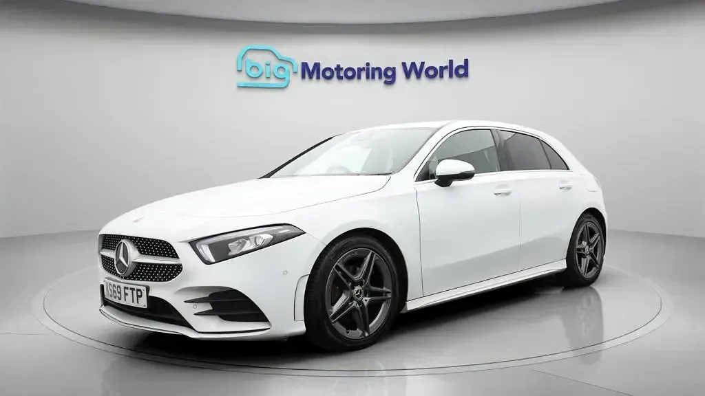 Used Mercedes A180 Executive 116 HP (85 kW) 2019 White Hatchback