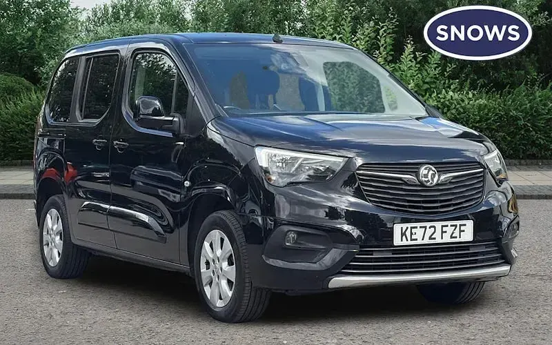 Used Vauxhall Combo Elite 131 HP (96 kW) 2022 MPV