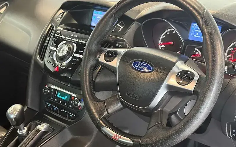 Used Ford Focus ST 250 HP (183 kW) 2013 Blue Hatchback