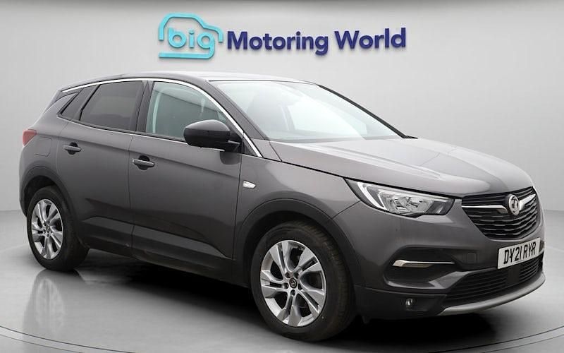 Used Vauxhall Grandland X SRi 131 HP (96 kW) 2021 Grey SUV