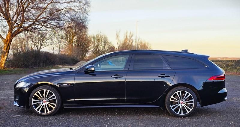 Used Jaguar XF Sportbrake R-Sport 180 HP (132 kW) 2018 Black Estate