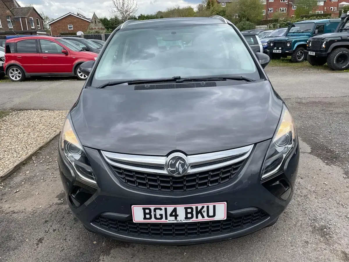 Used Vauxhall Zafira Tourer SRi 165 HP (121 kW) 2014 Grey MPV