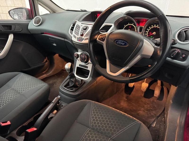 Used Ford Fiesta Zetec 2010 Red Hatchback