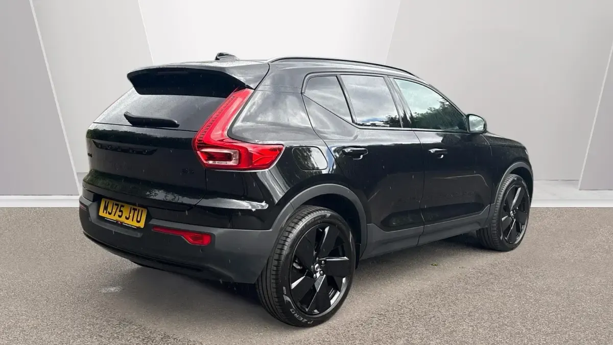 Used Volvo XC40 Plus 163 HP (119 kW) 2025 Black SUV