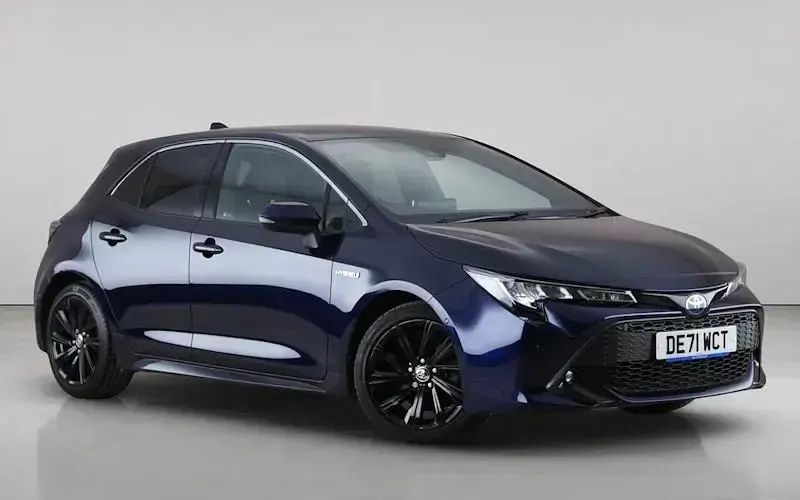 Used Toyota Corolla Design 122 HP (89 kW) 2021 Hatchback