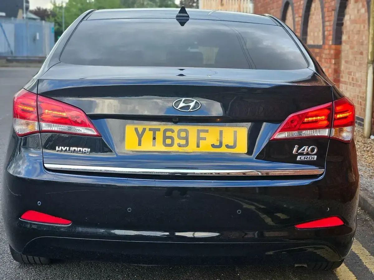 Used Hyundai i40 SE 134 HP (98 kW) 2019 Black Estate