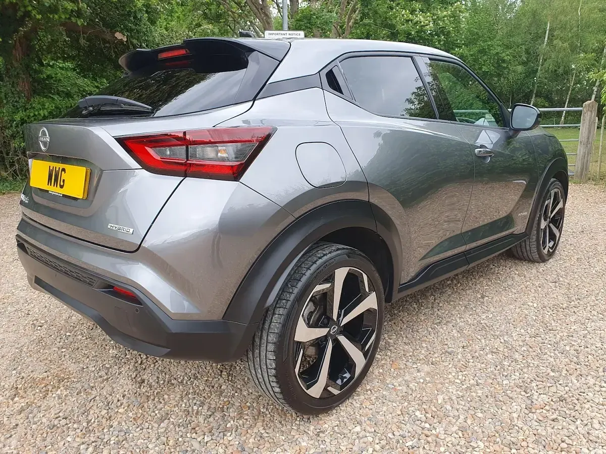 Used Nissan Juke Tekna 143 HP (105 kW) 2023 Grey SUV