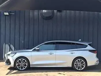 Used Ford Focus ST-Line 125 HP (91 kW) 2022 Silver Estate