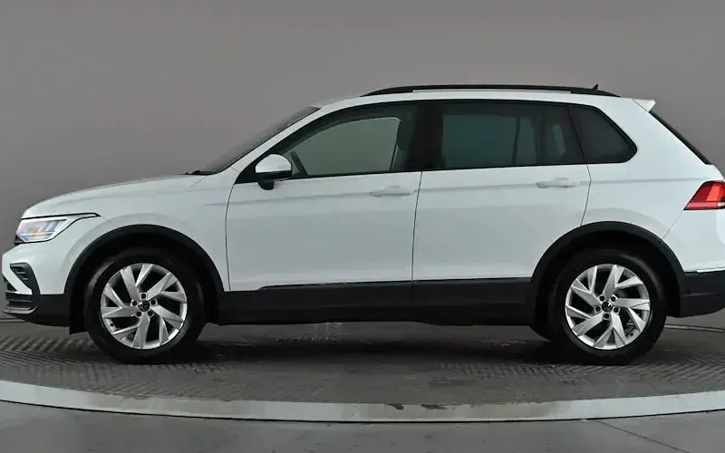 Used VW Tiguan Life 150 HP (110 kW) 2023 White SUV