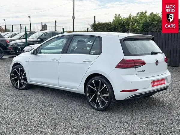 Used VW e-Golf 99 kW (135 HP) 2019 White Hatchback