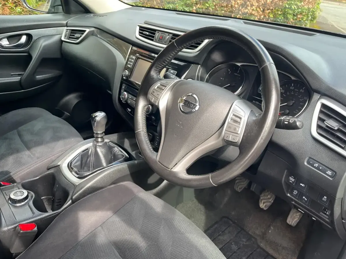 Usado Nissan X-Trail N-Vision 130 CV (95 kW) 2017 Azul SUV