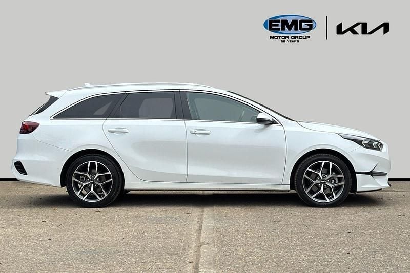 Used Kia Ceed Sportswagon 138 HP (101 kW) 2025 Fusion white Estate