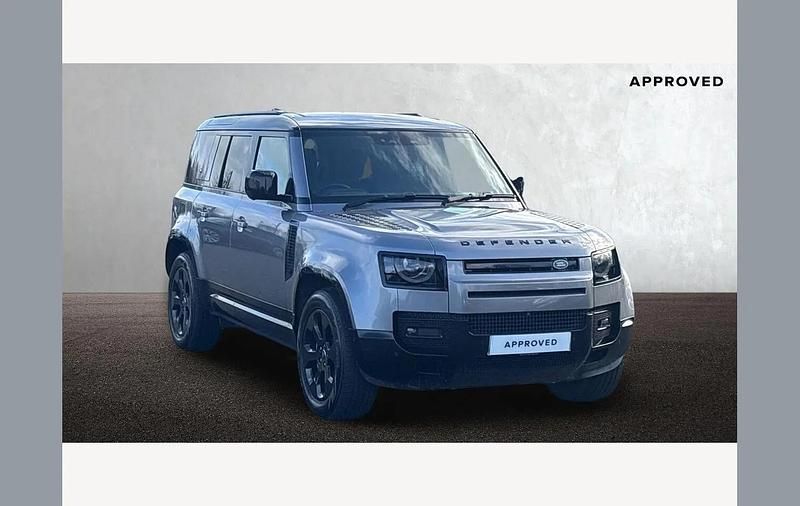 Used Land Rover Defender HSE Dynamic 300 HP (220 kW) 2024 Eiger grey SUV