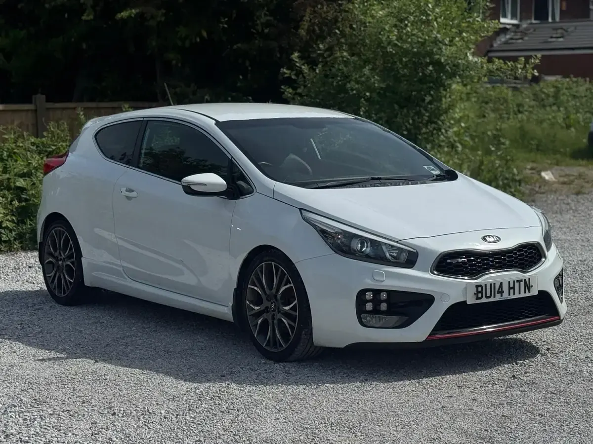 Used Kia ProCeed GT 2014 White Hatchback