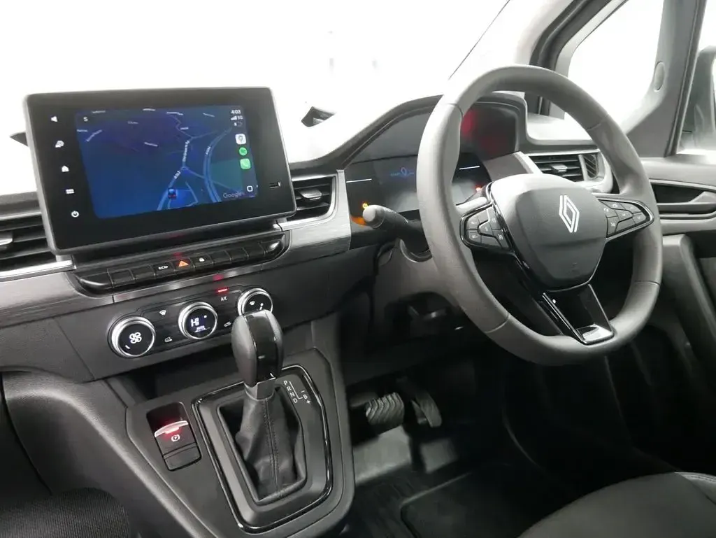 Used Renault Kangoo 89 kW (122 HP) 2025 White MPV