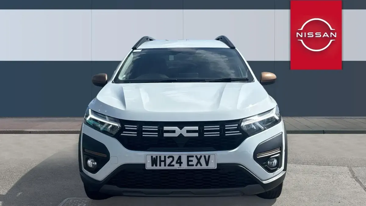 Used Dacia Jogger Extreme 140 HP (102 kW) 2024 White MPV