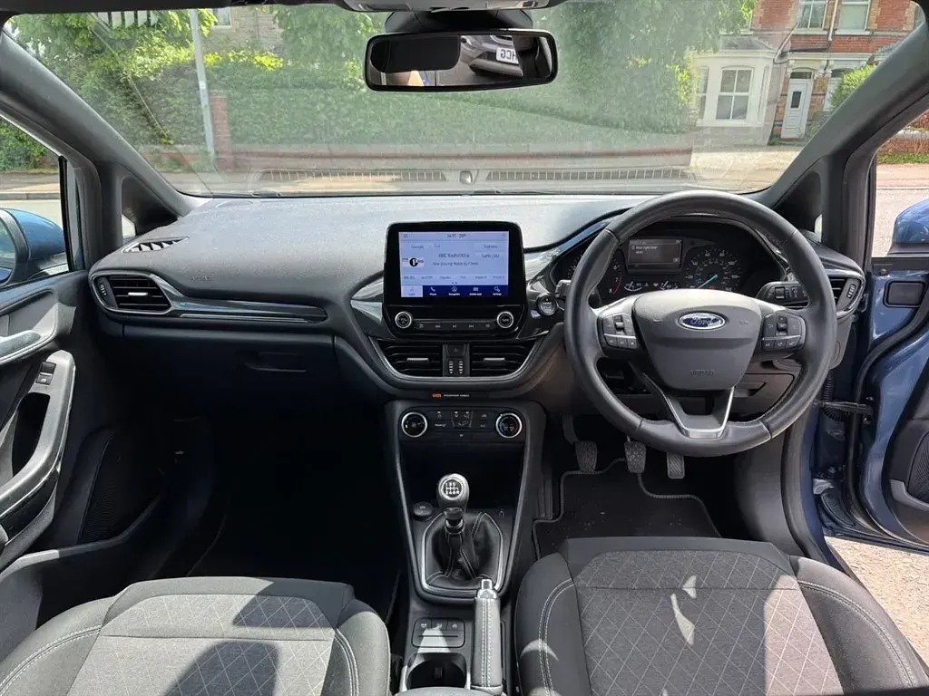 Używany Ford Fiesta Active 125 KM (91 kW) 2021 Niebieski Hatchback
