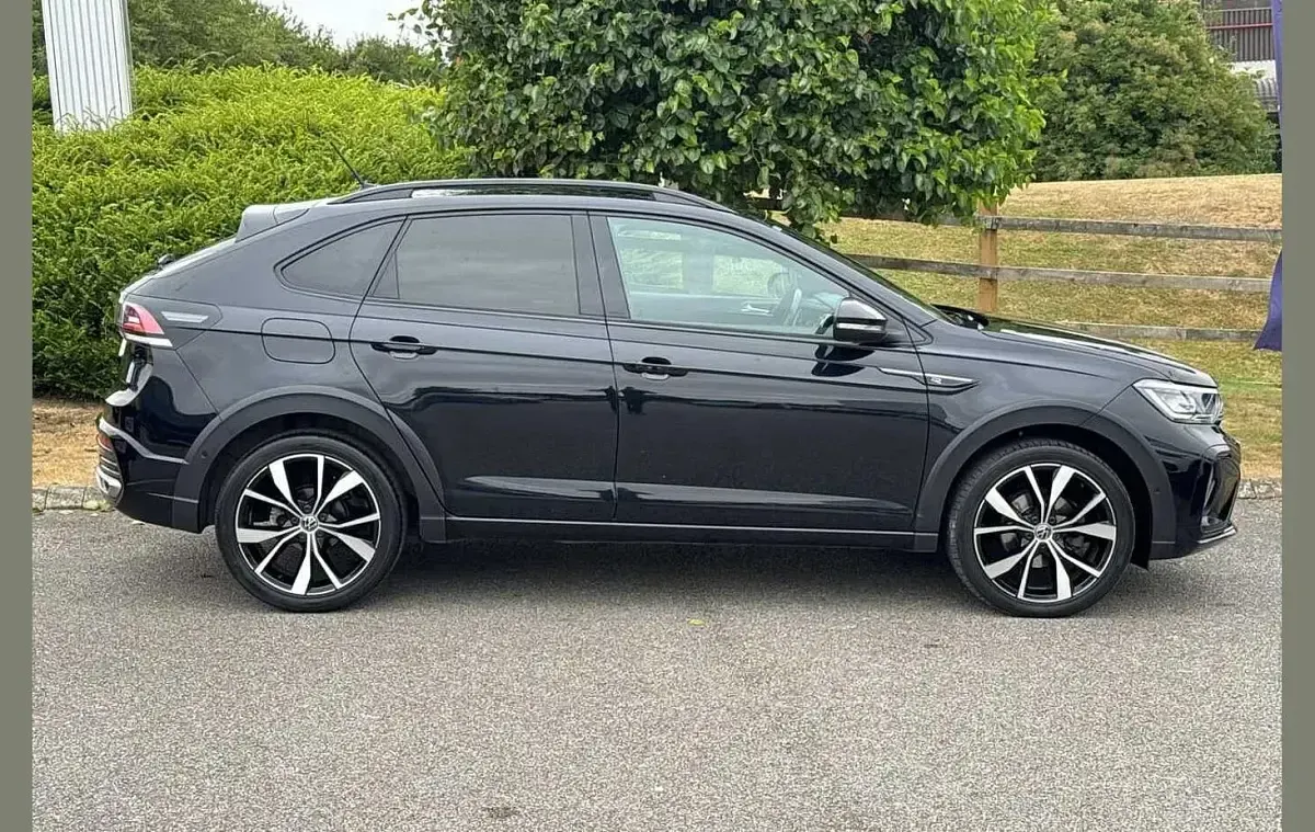 Used VW Taigo R-line 110 HP (80 kW) 2023 Black SUV