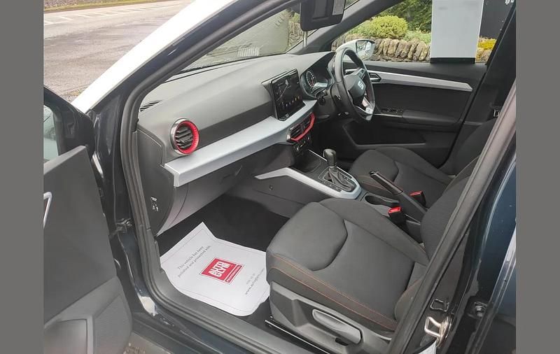 Used Seat Arona FR 108 HP (79 kW) 2022 Blue SUV