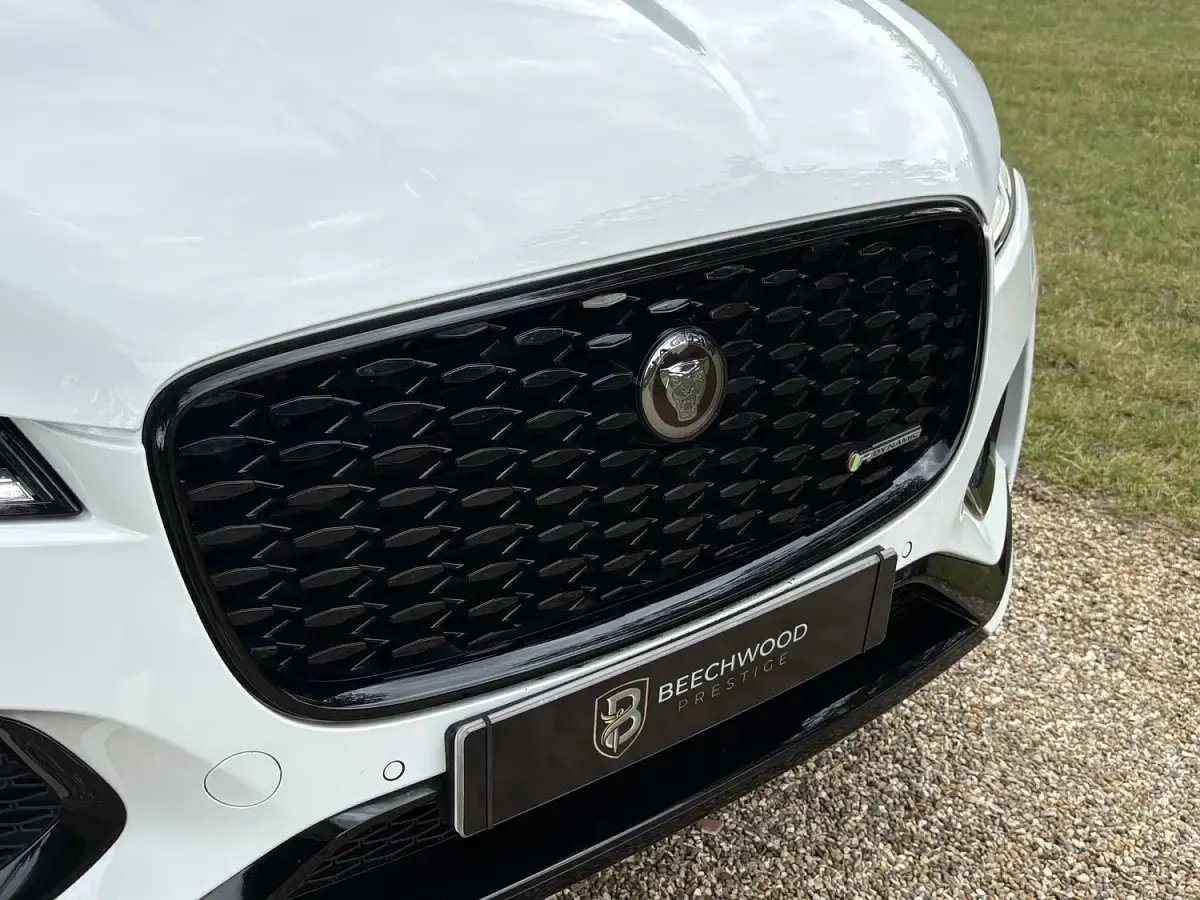 Used Jaguar F-Pace R-Dynamic 2023 White SUV