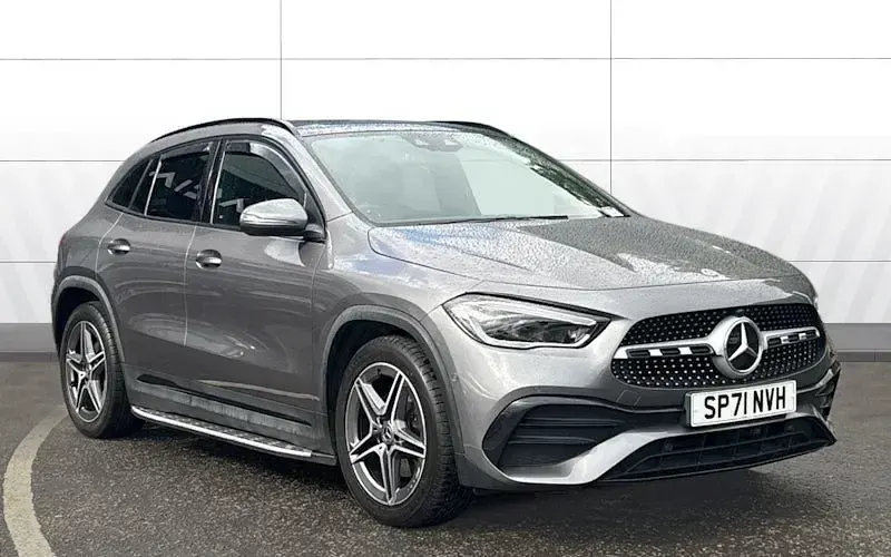 Used Mercedes GLA220 AMG Line Premium Plus 190 HP (139 kW) 2021 SUV