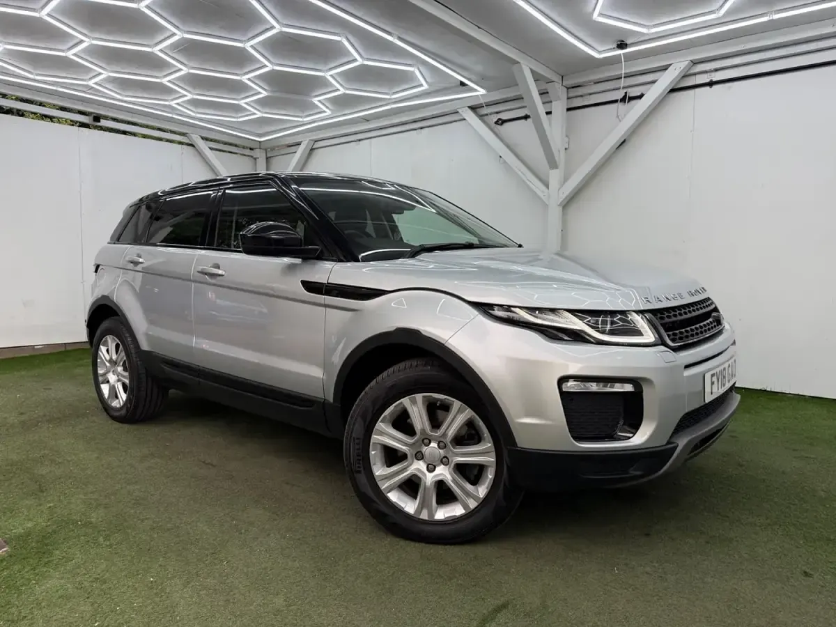 Used Land Rover Range Rover evoque SE 2018 Silver Estate