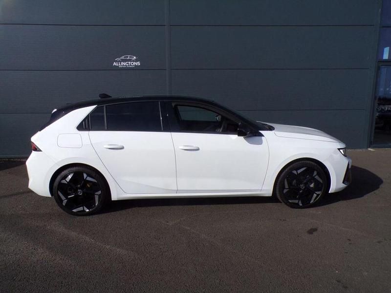 Second-hand Vauxhall Astra GSe 222 CP (163 kW) 2024 Alb Hatchback