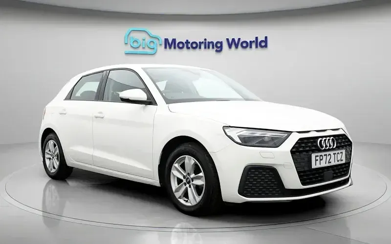 Used Audi A1 Sportback 95 HP (69 kW) 2022 White Hatchback