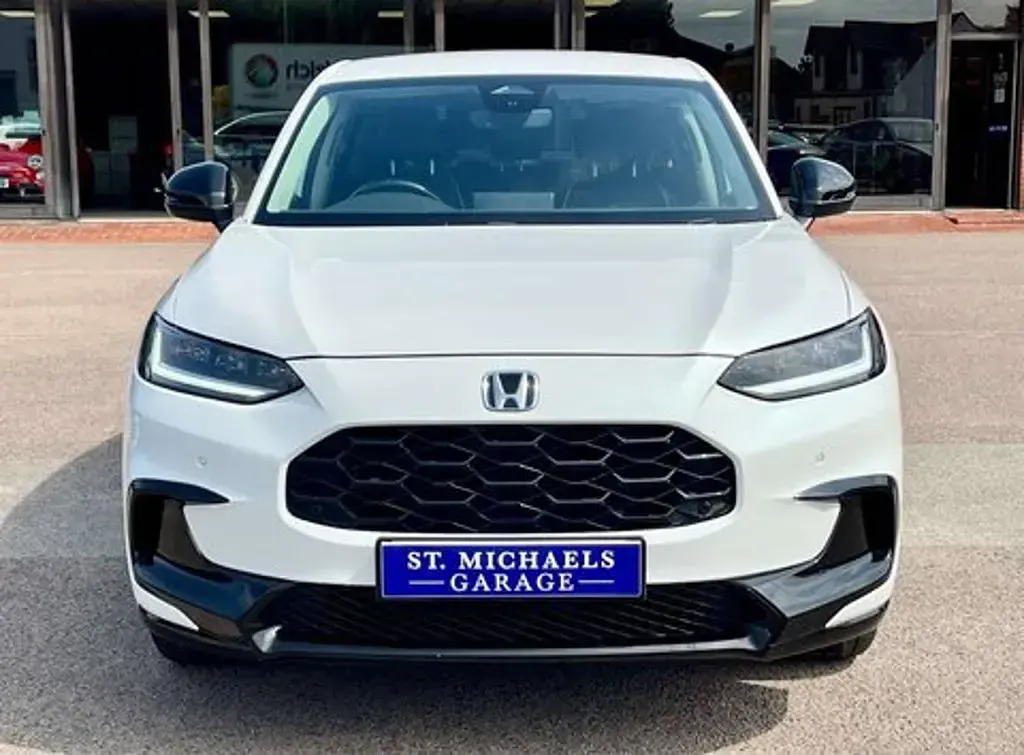 Used Honda ZR-V Sport 184 HP (135 kW) 2024 White SUV