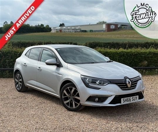 Silver Used 2016 Renault Mégane III Dynamique Hatchback | £7,419 (Good price) - Image 1/1