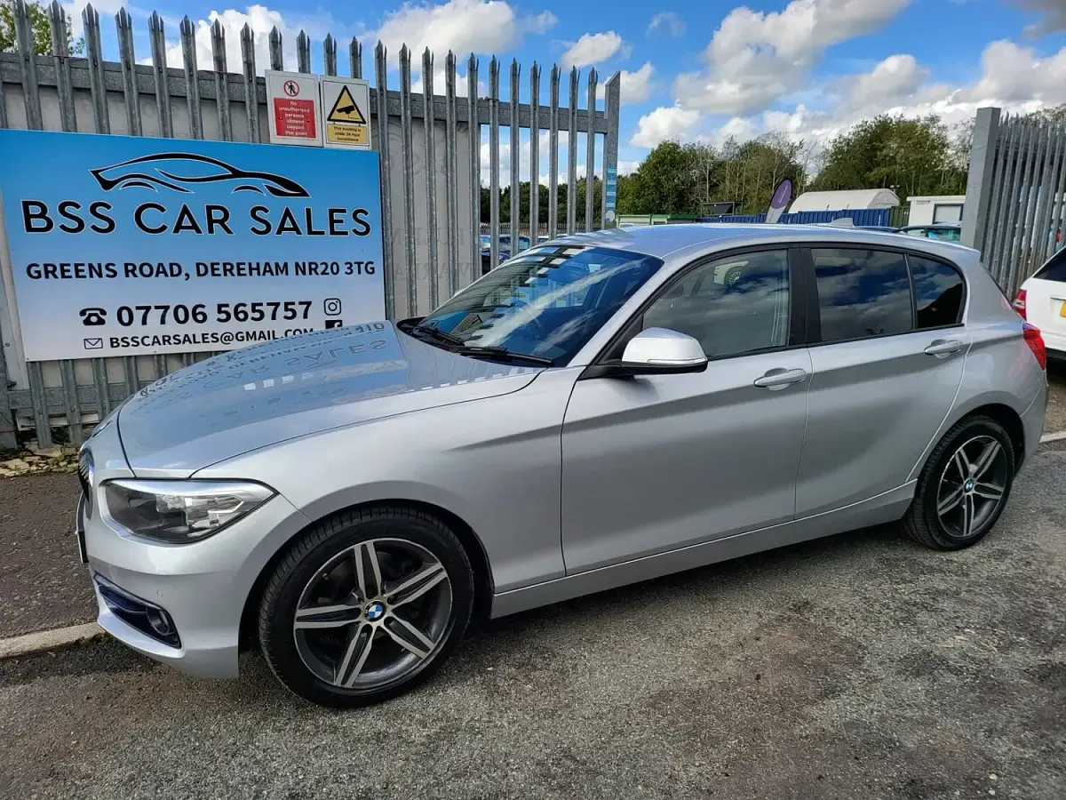 Used BMW 120 Sport Line 188 HP (138 kW) 2017 Silver Hatchback