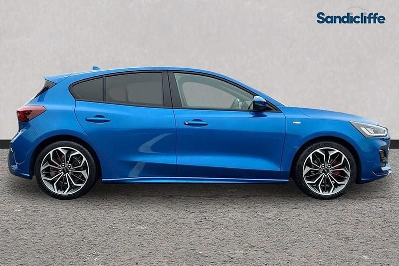 Novo Ford Focus ST-Line X 155 HP (114 kW) 2025 Azul Citadino