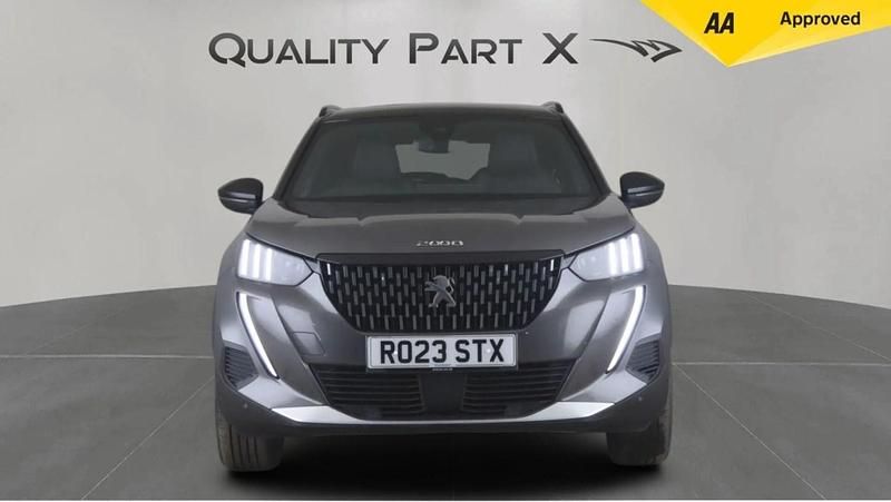 Begagnad Peugeot 2008 GTi 2023 Grå SUV