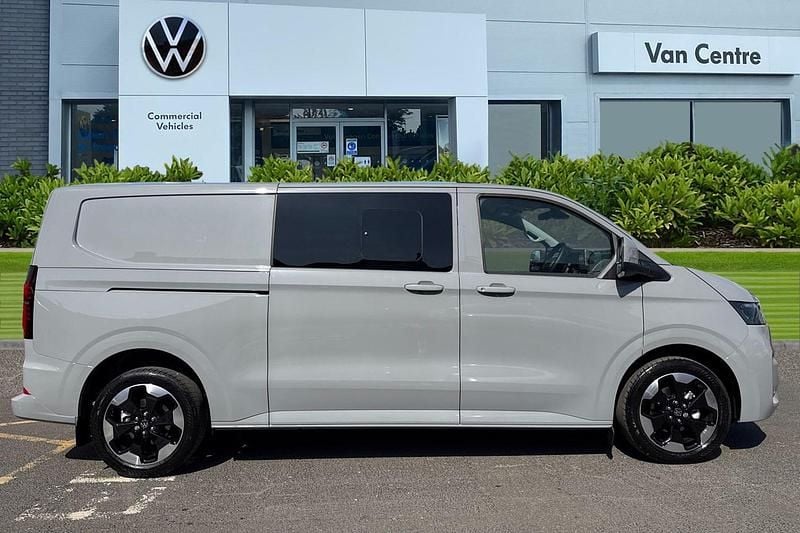 Ny VW Transporter Pro 2025 Grå Van