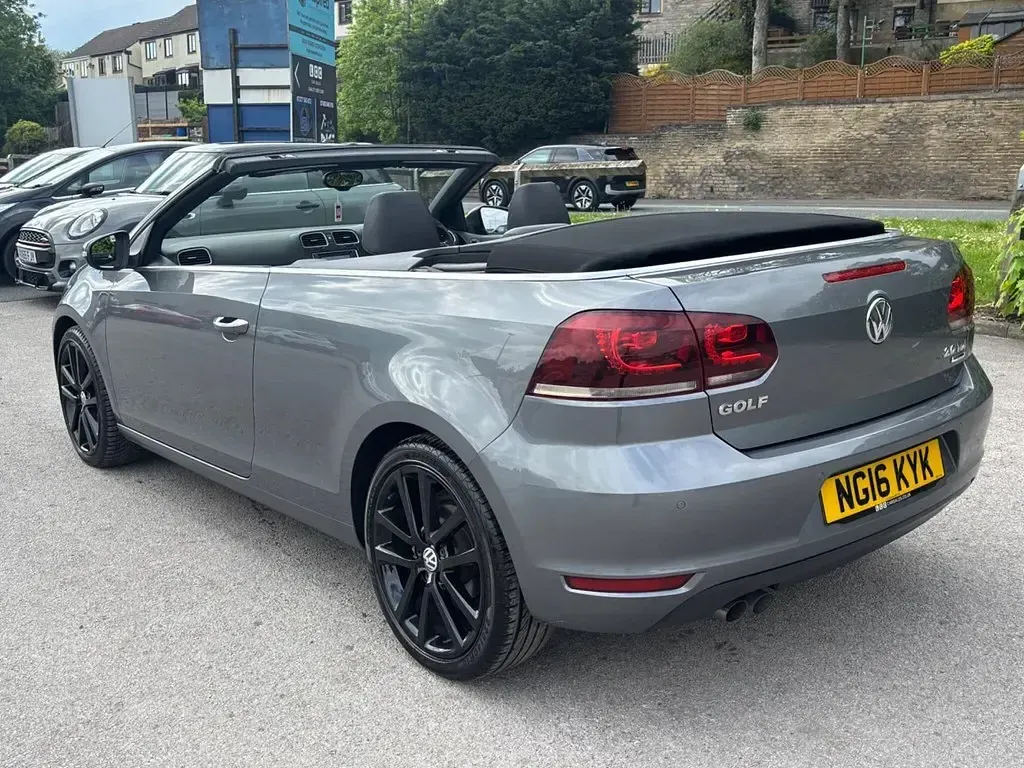 Usado VW Golf Cabriolet GT 140 HP (102 kW) 2016 Cinzento Cabrios
