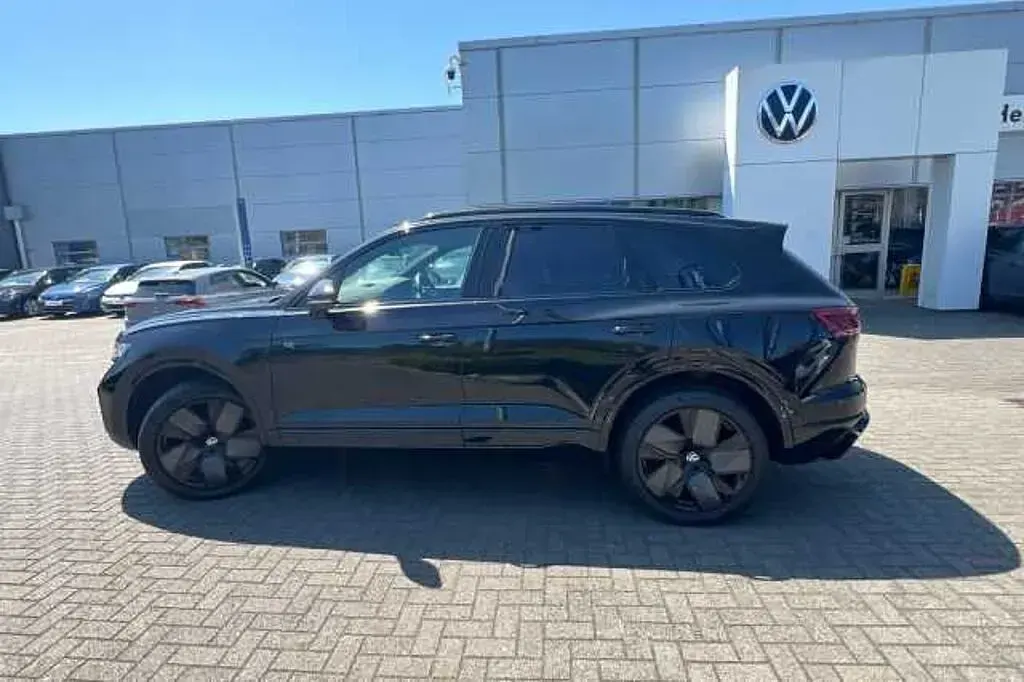 Used VW Touareg 286 HP (210 kW) 2025 SUV