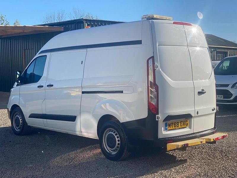 Begagnad Ford Transit Custom 130 HK (95 kW) 2018 Vit Van