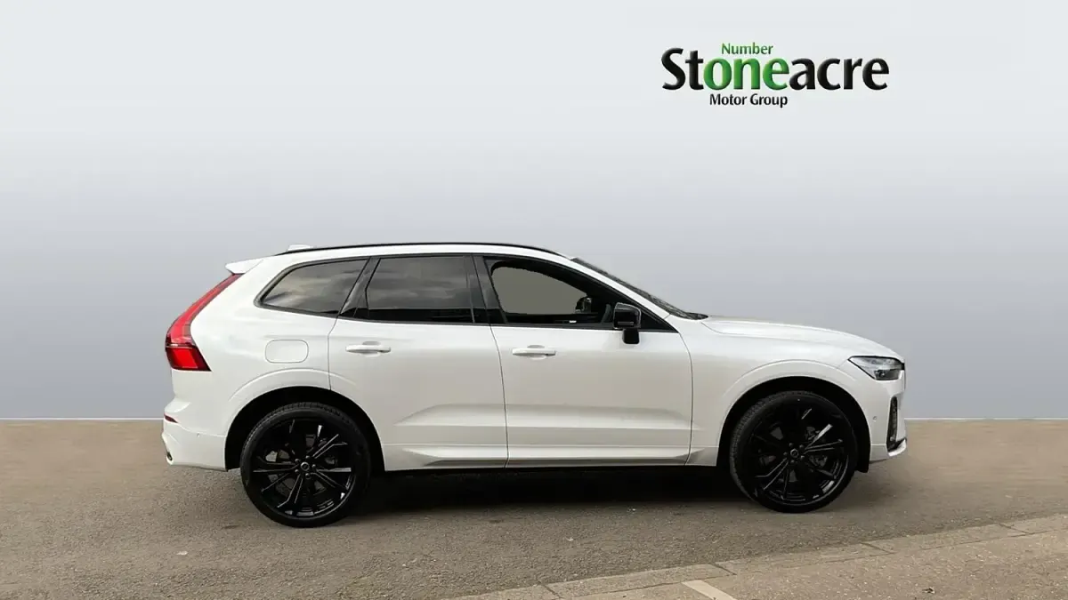 Used Volvo XC60 Plus 247 HP (181 kW) 2026 White SUV