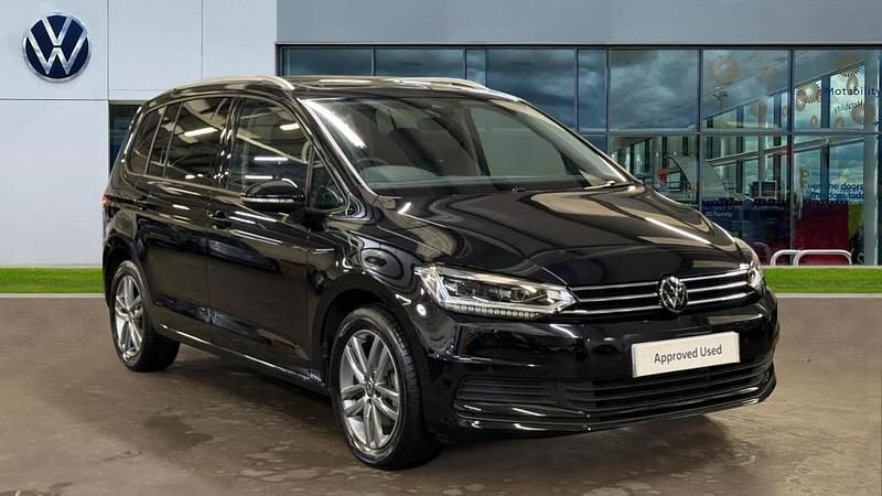 Used VW Touran Match 150 HP (110 kW) 2025 Grenadilla black metallic MPV
