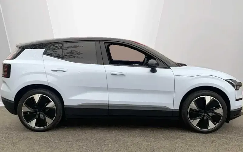 New Volvo EX30 Plus 200 kW (272 HP) 2025 Blue SUV