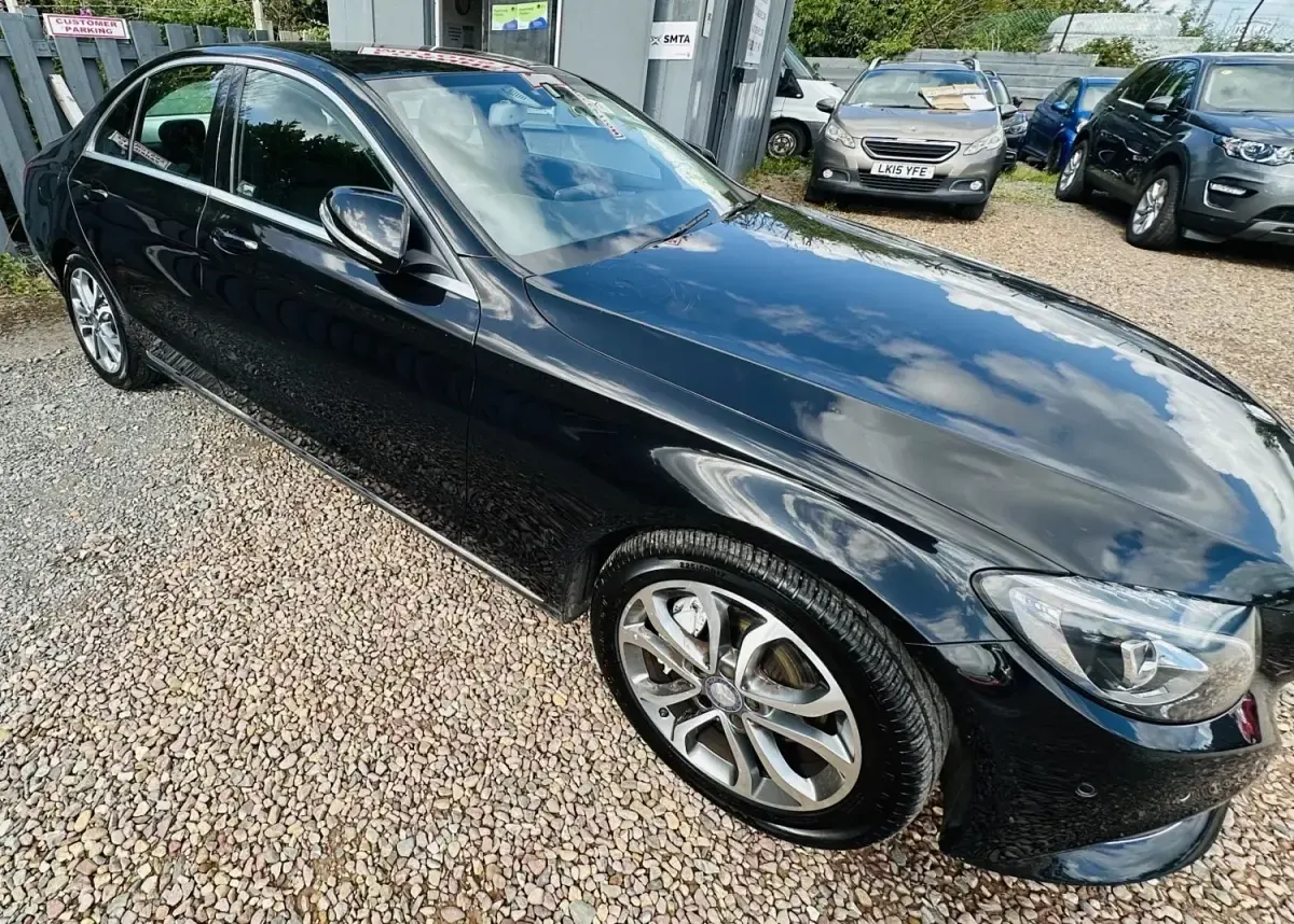 Second-hand Mercedes C250 204 CP (150 kW) 2015 Negru Berlinǎ