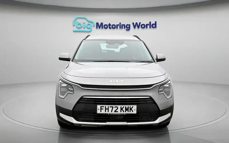 Używany Kia Niro 141 KM (103 kW) 2023 Szary SUV